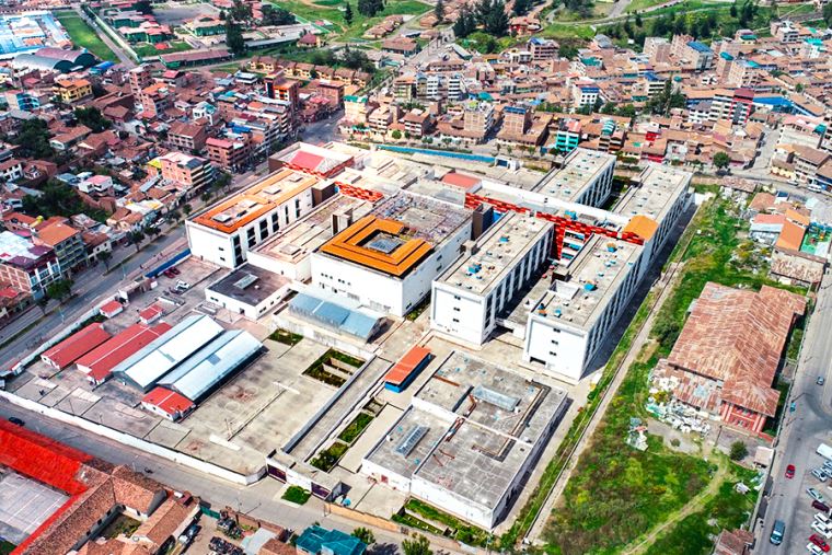 La Contraloría Alerta Sobre Jornada Laboral Incompleta en el Hospital Antonio Lorena de Cusco
