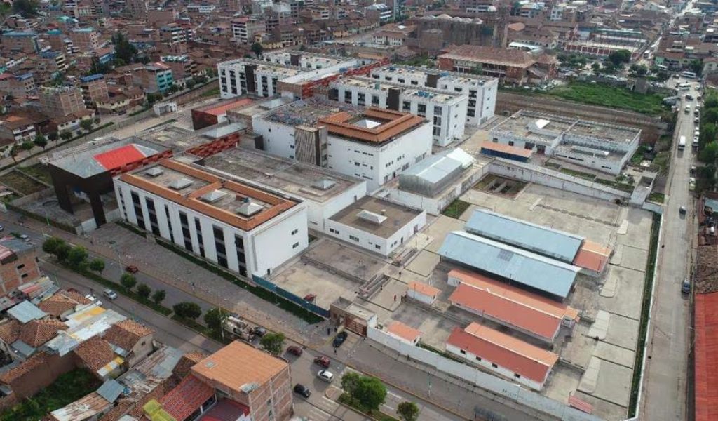 Hospital Antonio Lorena en Cusco: Avance del 83% y Equipos de Alta Tecnología